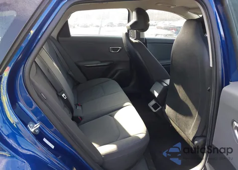 2025 Kia K4 Lxs z USA, uszkodzony, nr VIN 3KPFT4DE3SE088096